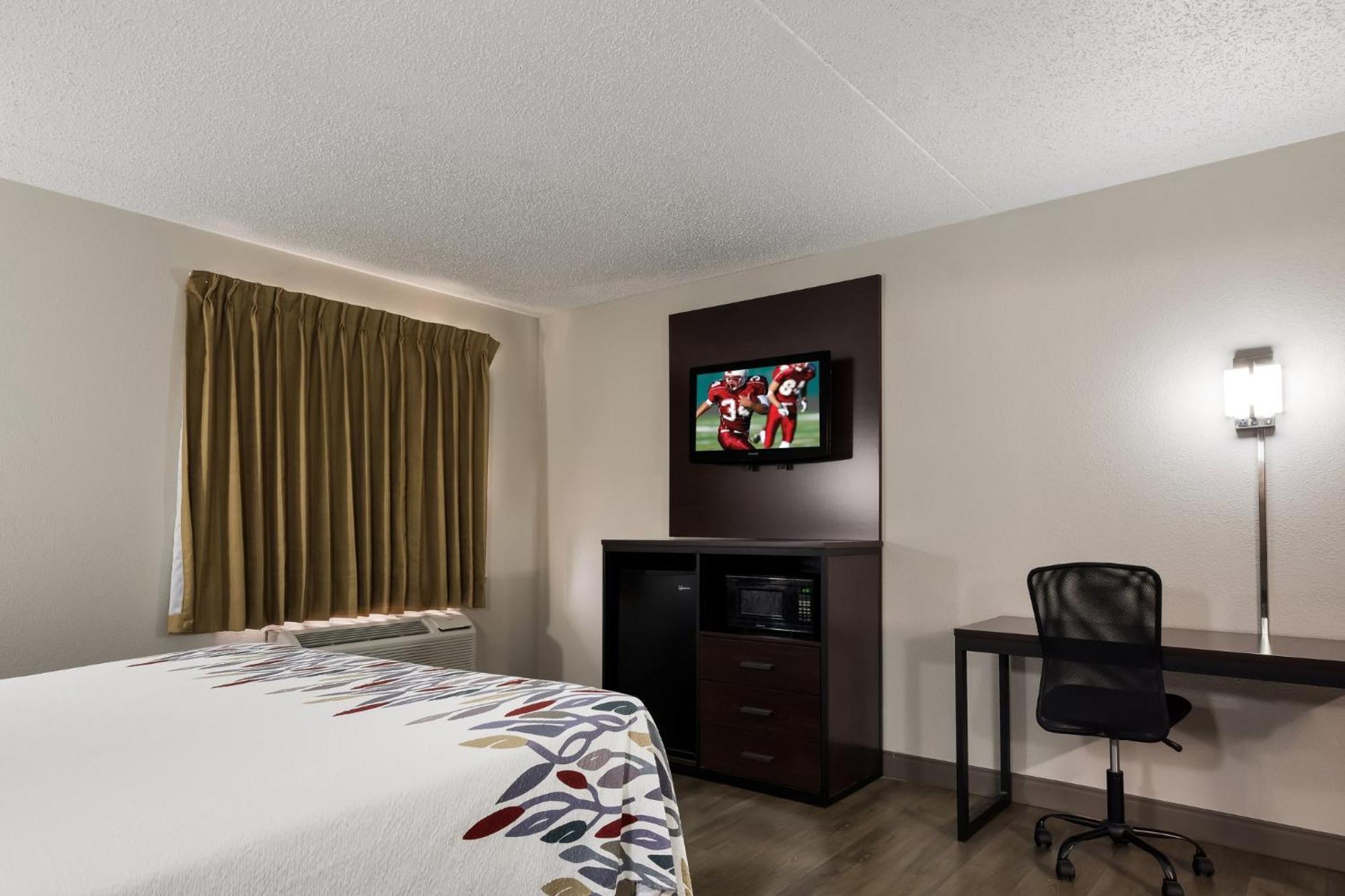 Red Roof Inn Hartford- New Britain Exterior foto